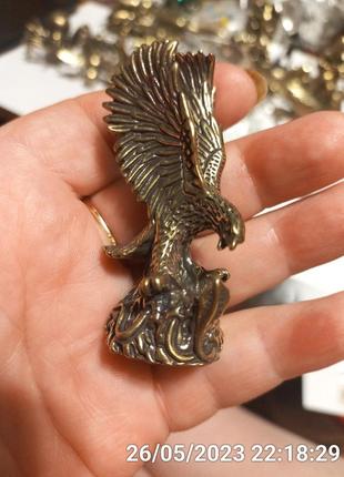 Фигурка статуэка сувенир хищная птица орел взмахнул крыльями латунь змея кобра