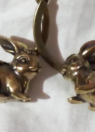 Брелок на ключі кролик заєць метал рік кролика 2023 як фігурка латунь 2 см на 1.5 см