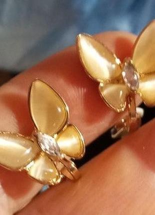 Клипсы серьги сережки (без прокола) золотистый металл пр-во корея бабочки опал