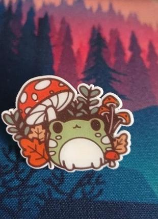 Брошь брошка значок зеленый жаба лягушка держит улитку на голове лист