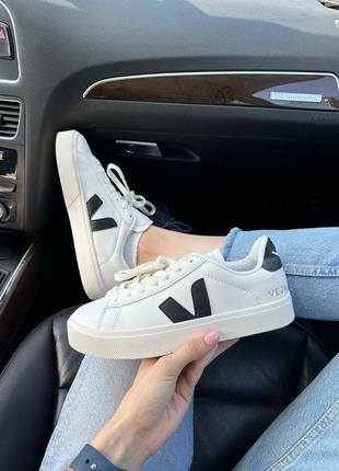 Жіночі кросівки veja campo cromefree 40