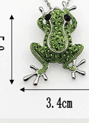 Брошь брошка -можно и как кулон подвеска жаба лягушка зеленая металл в камнях сверкает