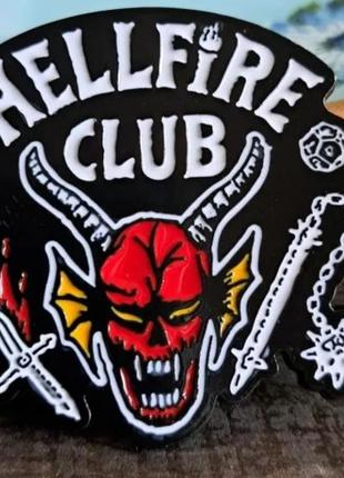 Двойной суперовый пин значок брошь брошка hellfire club1 фото