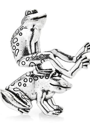 Об’ємний брош брошка кулон підвіска сріблястий метал два ропуха жаба стрибають