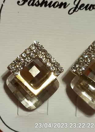 Стильні кліпси сережки (без проколювання) золотистий метал пр-во корея колір шампань овал каміння