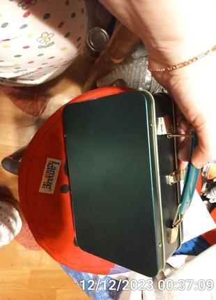 Подарочный набор ив роше yves roche чемоданчик металл апельсин в шоколаде4 фото