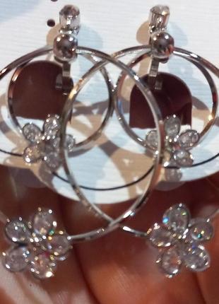 Клипсы серьги сережки (без прокола) кольца двойные цветочки камни 3.5см