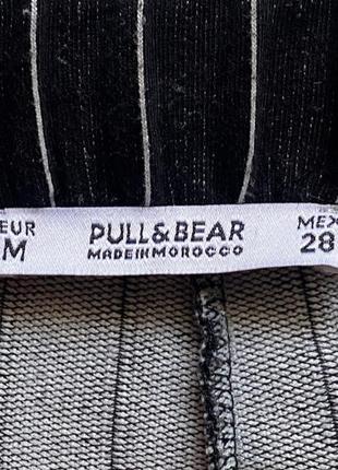 Pull&bear, чёрные в белую полоску, брюки, высокая посадка, укороченные, на резинке, с карманами,10 фото