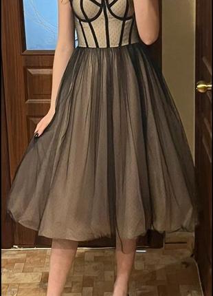 Вечернее / выпускное корсетное платье бежевого цвета gepur1 фото