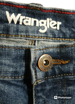 Топовые стрейчевые джинсы wrangler