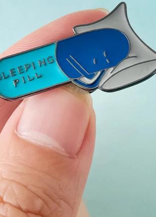 Медична брошка-брашка пін значок таблетка капсула спить на подушці slipeng pull фармацевт