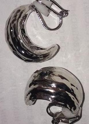 Клипсы серьги сережки (без прокола) пр-во корея серебристый металл обьемные полуовал