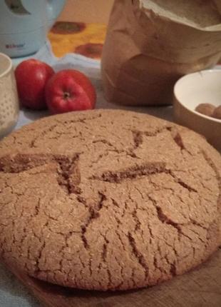 Домашній житній хліб із цільнозернового житнього борошна на заква