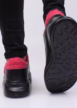 Стильные черные зимние кроссовки на платформе меху криперы кеды3 фото