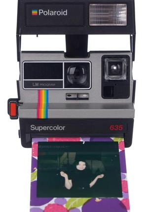 Винтажная камера polaroid supercolor 635 silver rainbow серебряная с черным корпусом (refurbished)5 фото