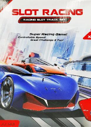 Автоматичний slot racing на пульті керування працює від мережі...