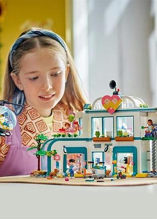 Конструктор lego friends лікарня в хартлейк-сіті 1045 деталей ...6 фото