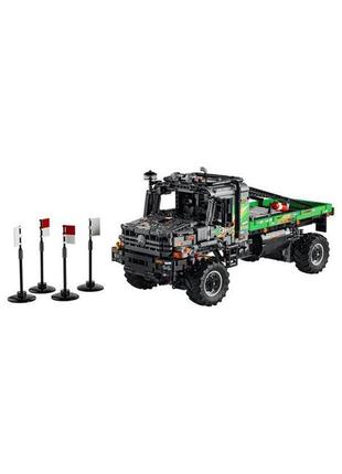 Конструктор lego technic повноприводна вантажівка-позашляховик...