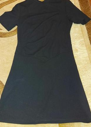 Черное облегающее платье