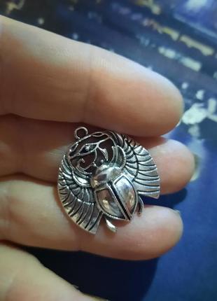 Брелок сувенир защита оберег на удачу жук скарабей цвет-серебристый металл обьемный