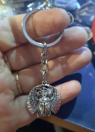 Брелок сувенир защита оберег на удачу жук скарабей цвет-серебристый металл обьемный