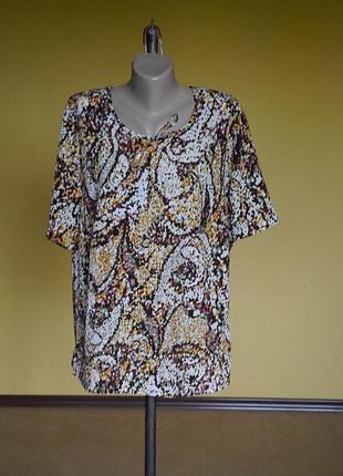 Блуза на 20-48 євро розмір поліестер