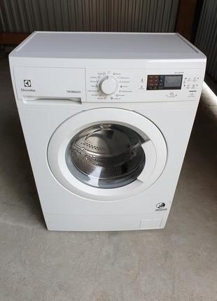 Вузька пральна машина electrolux 5 kg / ews1254edu