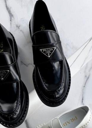 Prada loafer black