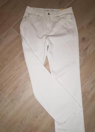 Джинси stradivarius