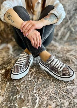 Крутые кеды серого цвета кожаные с питоновым принтом, размер от 36 до 41