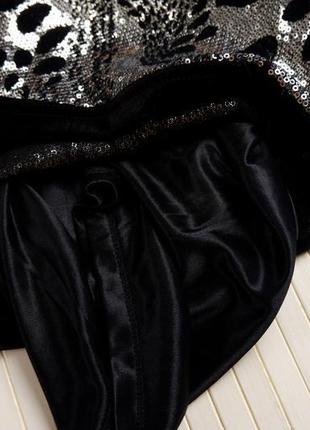 Шикарне оксамитове плаття в паєтках прикрашене рисунокм візерунко8 фото