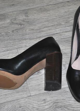 Туфлі clarks 38 чорні класики каблук натуральна шкіра жіночі5 фото