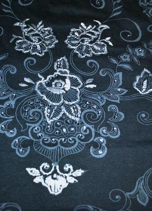 Реглан жіночий чорний s з візерунком вишивка паєтки светр ошатний2 фото