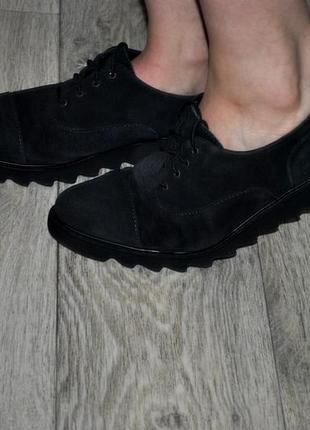 Туфлі 41 чорні замшеві на шнурках класика італія шикарні л...8 фото
