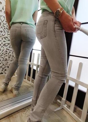 Джинси сірі стильні бренд denim завужені сток італія s якос...3 фото