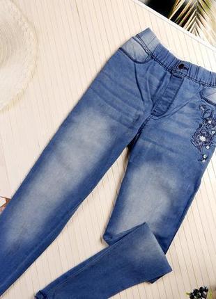 Джеггінси джинси на резинці стрейчеві з вишивкою блакитні зауж...6 фото