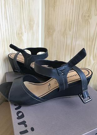 Шкіряні босоніжки tamaris.оригінал 38р