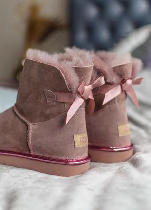 Ugg mini bailey bow ll pink жіночі в рожевому кольорі