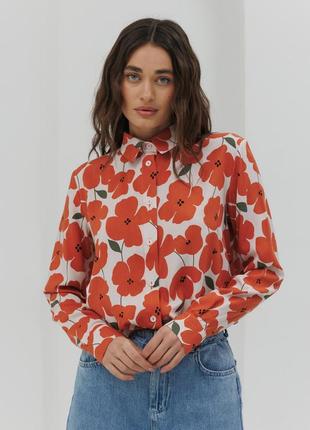 Блузка з гострим коміром світло-бежева з помаранчевими квітами4 фото