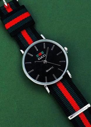 Жіночий наручний годинник в стилі gucci 6549 чорний