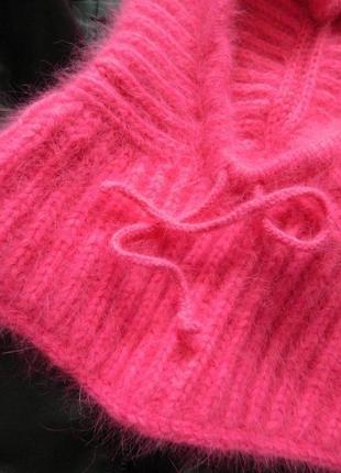 Вязаный капор ангора насыщенного розового цвета  тёплая шапка-капюшон фуксия3 фото