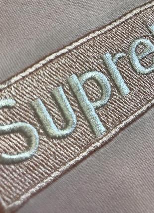 Supreme. оригинальная футболка суприм. пудровые- розового цвета5 фото