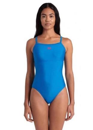 Женский купальник arena solid swimsuit lightdrop back голубой 42 (005909-801 42)