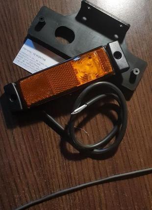 Ліхтар габаритний діодний жовтий 131x33 led