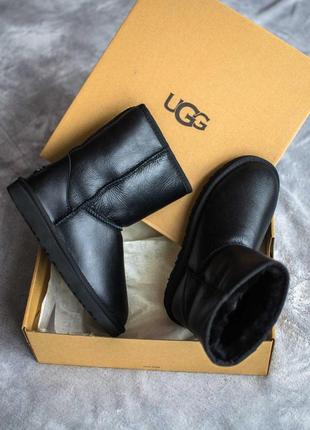 Сапоги ugg classic short женские из кожи8 фото