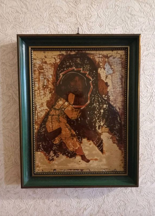 Продам икону на фарфоре в деревянной раме "мария владимировская"
