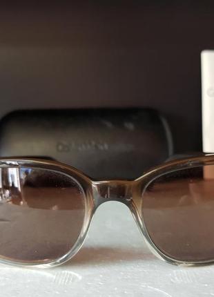 Продам новые, фирменные, сонцезащитные очки
