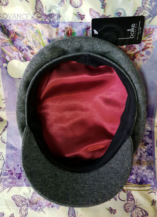 Продам жіночу кепку - капитанку.7 фото