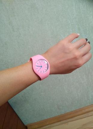 Новые силиконовые часы розовый - голубая панель1 фото