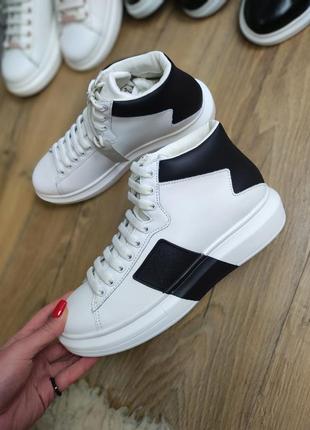 Сникерсы хайтопы guess высокие кроссовки